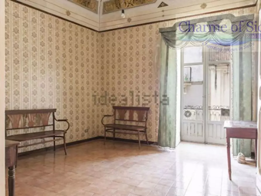 Immagine 13 di Palazzo in vendita  in Corso Principessa Maria del Belgio a Modica