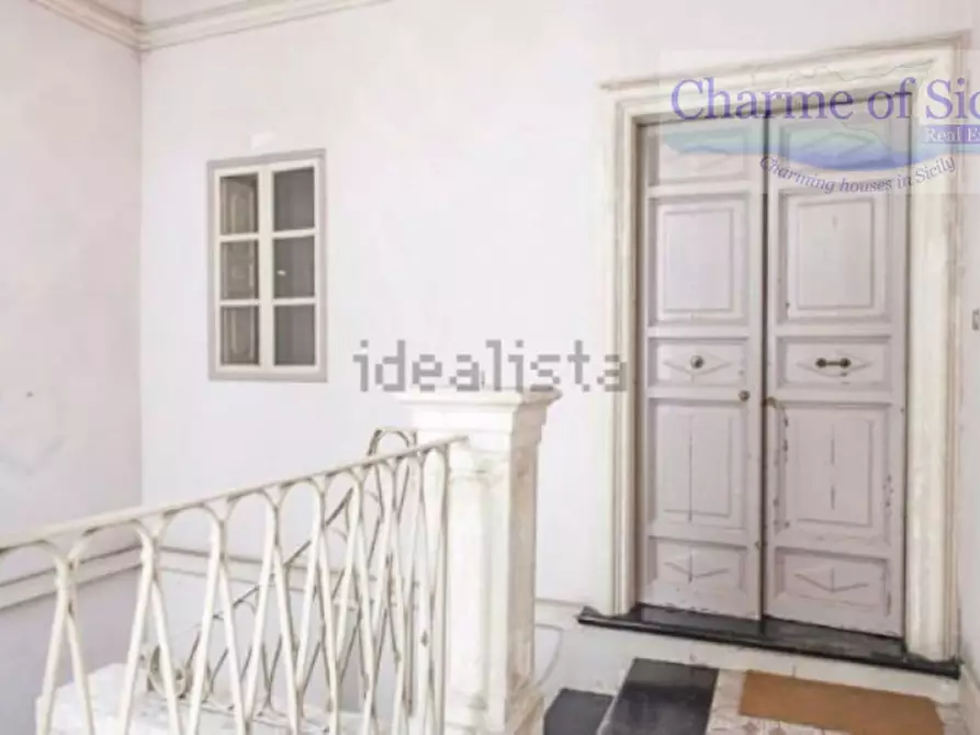 Immagine 17 di Palazzo in vendita  in Corso Principessa Maria del Belgio a Modica