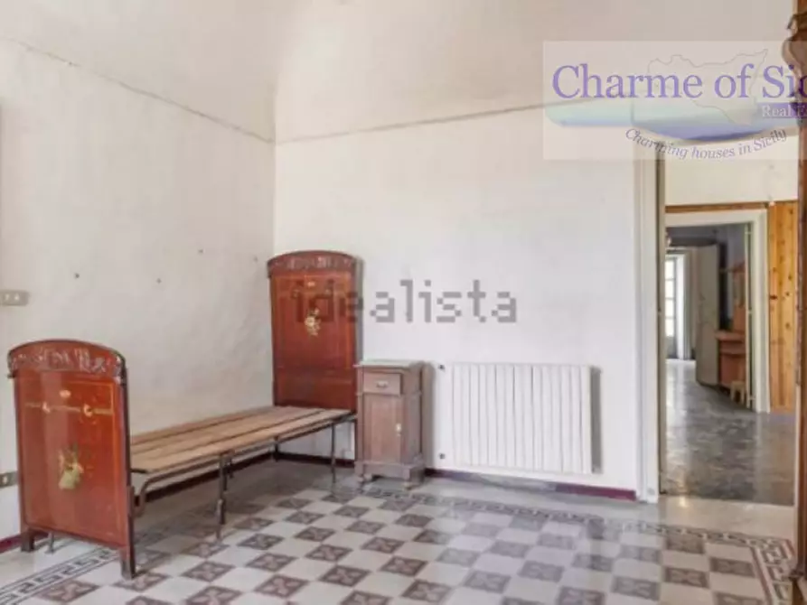 Immagine 20 di Palazzo in vendita  in Corso Principessa Maria del Belgio a Modica