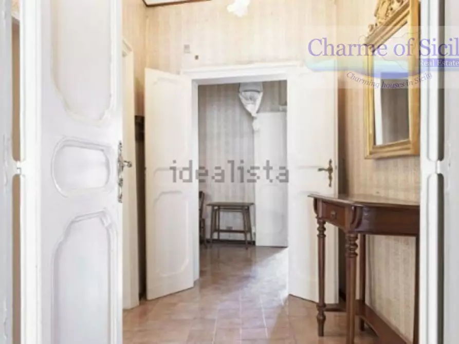 Immagine 28 di Palazzo in vendita  in Corso Principessa Maria del Belgio a Modica