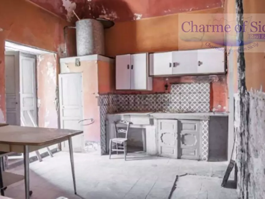 Immagine 30 di Palazzo in vendita  in Corso Principessa Maria del Belgio a Modica