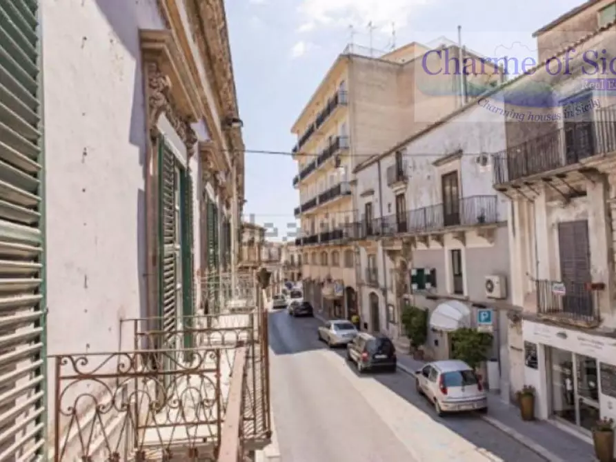 Immagine 37 di Palazzo in vendita  in Corso Principessa Maria del Belgio a Modica