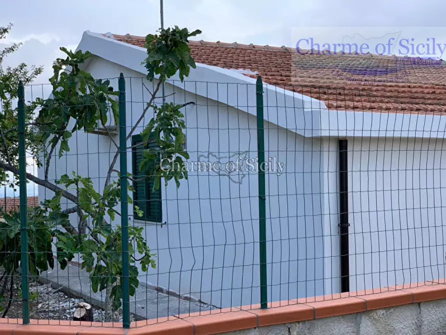 Immagine 25 di Villa in vendita  in Via del tellesimo a Ragusa