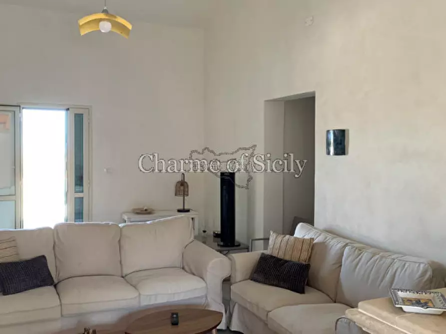 Immagine 39 di Villa in vendita  in Via del tellesimo a Ragusa