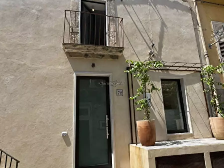 Immagine 6 di Casa indipendente in vendita  in Via Santa Sofia a Modica