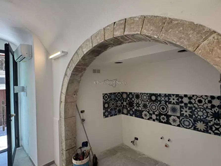 Immagine 10 di Casa indipendente in vendita  in Via Santa Sofia a Modica