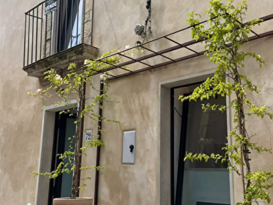Immagine 42 di Casa indipendente in vendita  in Via Santa Sofia a Modica