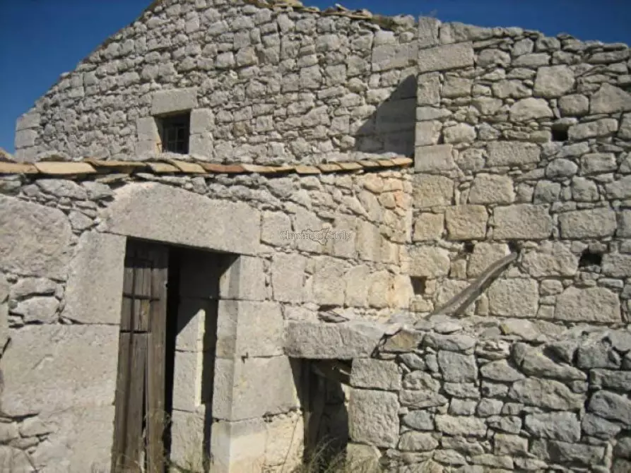 Immagine 15 di Casa indipendente in vendita  in Provinciale 59 a Ragusa