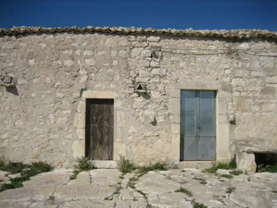 Immagine 19 di Casa indipendente in vendita  in Provinciale 59 a Ragusa