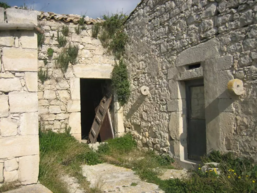 Immagine 25 di Casa indipendente in vendita  in Provinciale 59 a Ragusa