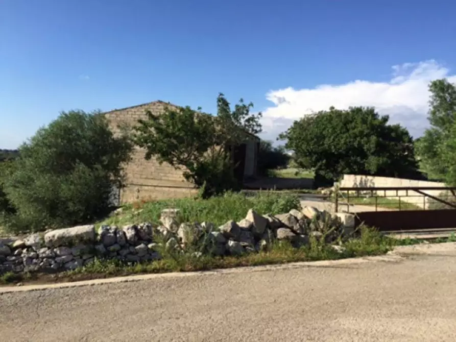 Immagine 17 di Villa in vendita  in Contrada Pezzettulla a Rosolini