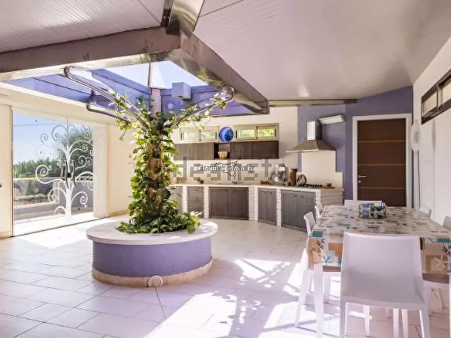 Immagine 1 di Villa in vendita  a Ragusa