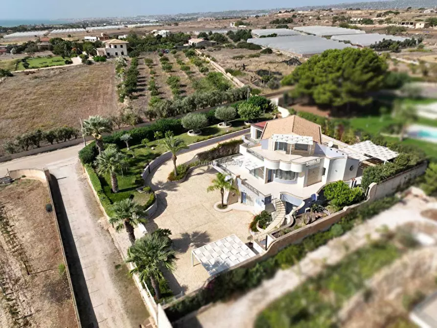 Immagine 5 di Villa in vendita  a Ragusa