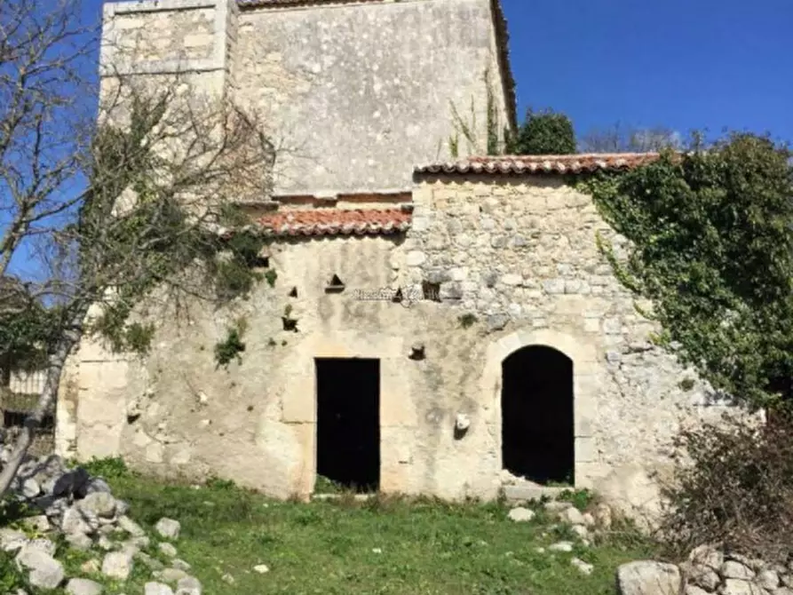 Immagine 11 di Villa in vendita  in Statale 194 a Ragusa