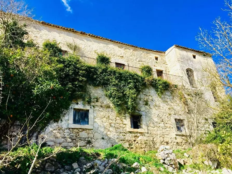 Immagine 14 di Villa in vendita  in Statale 194 a Ragusa