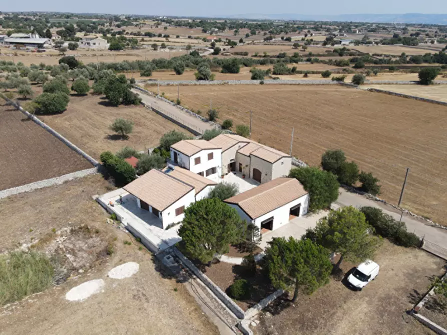 Immagine 4 di Villa in vendita  in Cappuzzello Donna Raimonda a Modica