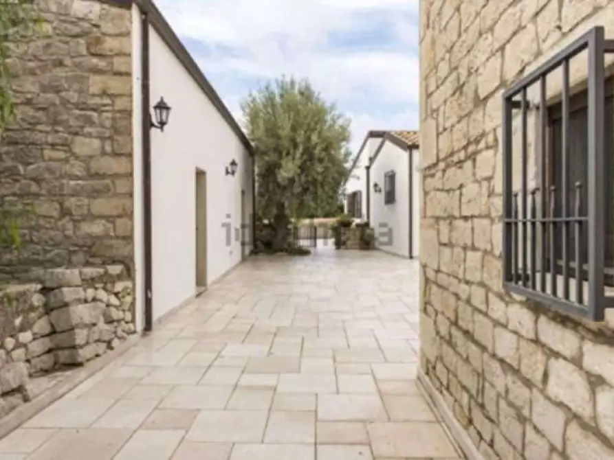 Immagine 5 di Villa in vendita  in Cappuzzello Donna Raimonda a Modica