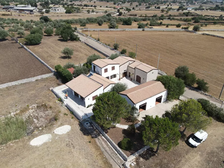 Immagine 11 di Villa in vendita  in Cappuzzello Donna Raimonda a Modica
