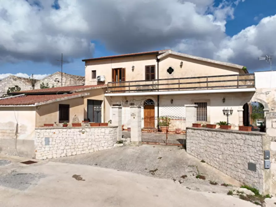 Immagine 2 di Casa indipendente in vendita  in Vanella 191 a Modica