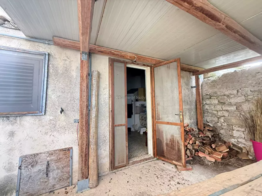 Immagine 49 di Casa indipendente in vendita  in Vanella 191 a Modica