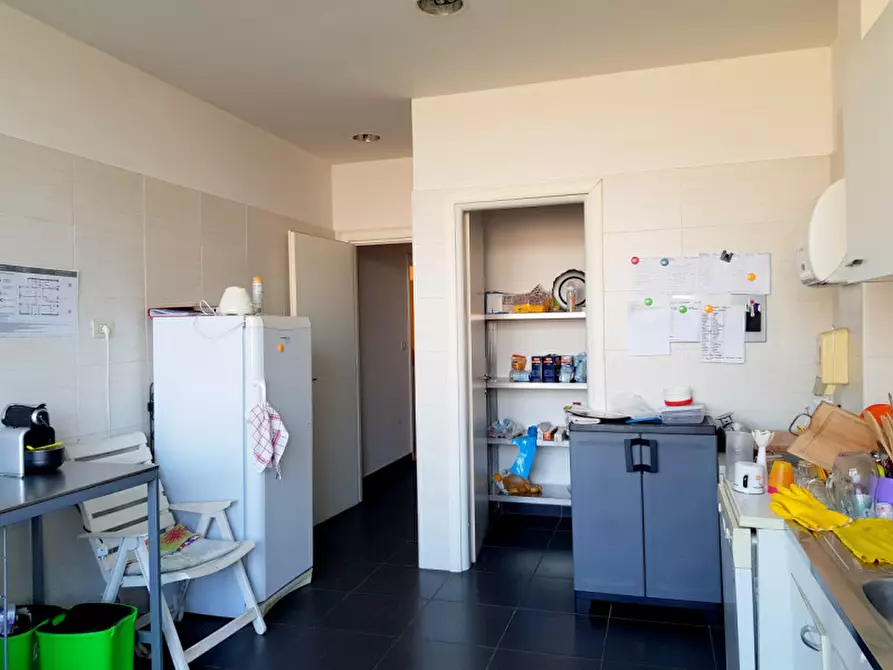 Immagine 37 di Negozio in vendita  in via Noasca a Roma