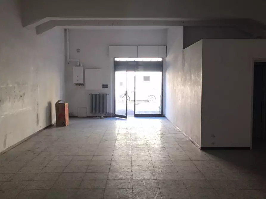 Immagine 1 di Laboratorio in affitto  in Via Pisana a Scandicci