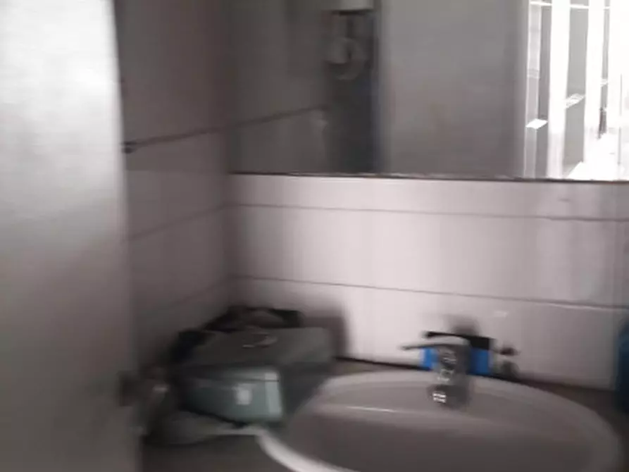 Immagine 9 di Negozio in affitto  in VIALE DUSE a Firenze