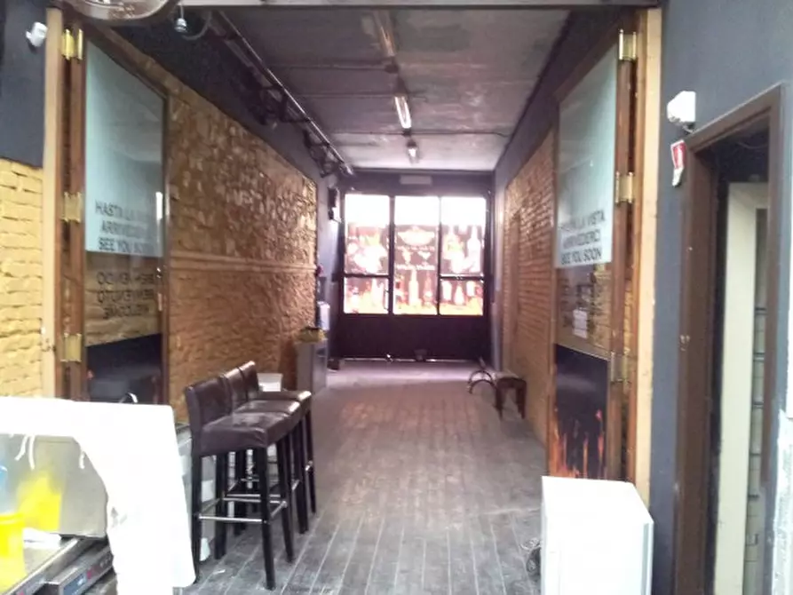 Immagine 2 di Negozio in affitto  in Via di Novoli a Firenze