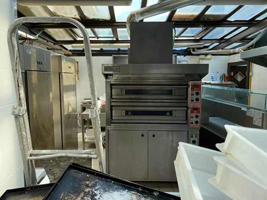 Immagine 12 di Negozio in affitto  in Via di Novoli a Firenze