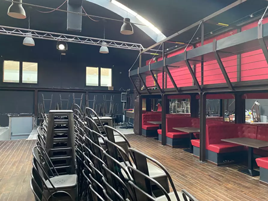 Immagine 16 di Negozio in affitto  in Via di Novoli a Firenze