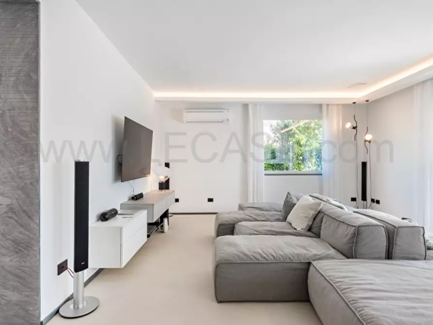 Immagine 25 di Villa in affitto  in via Fratelli Cervi a Forte Dei Marmi