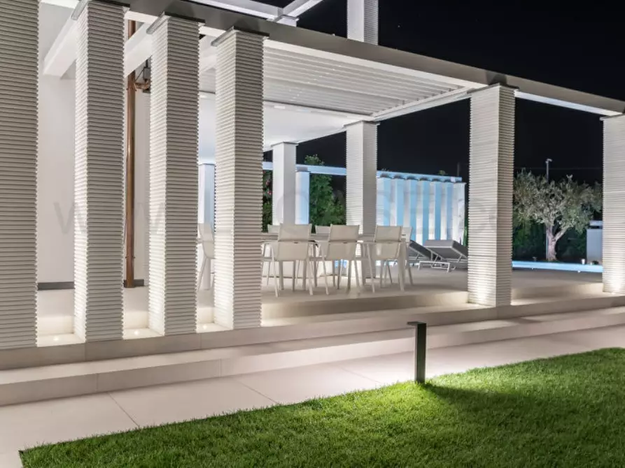 Immagine 27 di Villa in affitto  in via Fratelli Cervi a Forte Dei Marmi