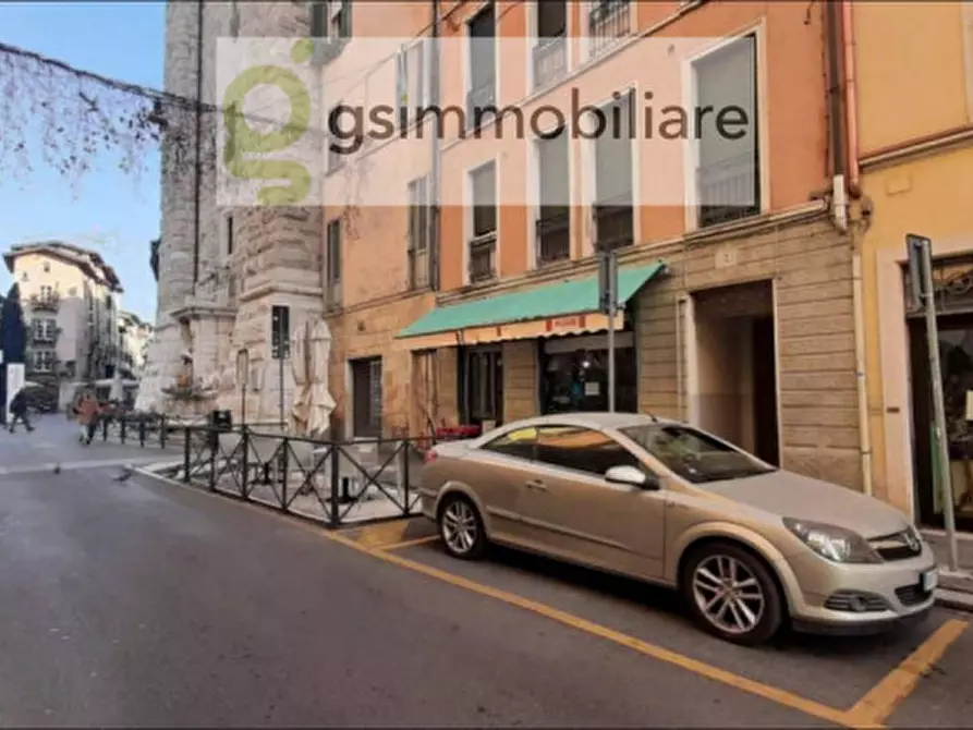 Immagine 2 di Negozio in vendita  in via della Pace, 1B a Brescia