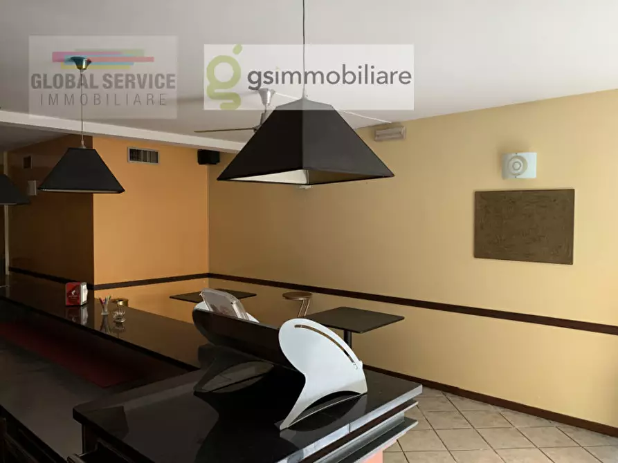 Immagine 4 di Negozio in vendita  in via della Pace, 1B a Brescia