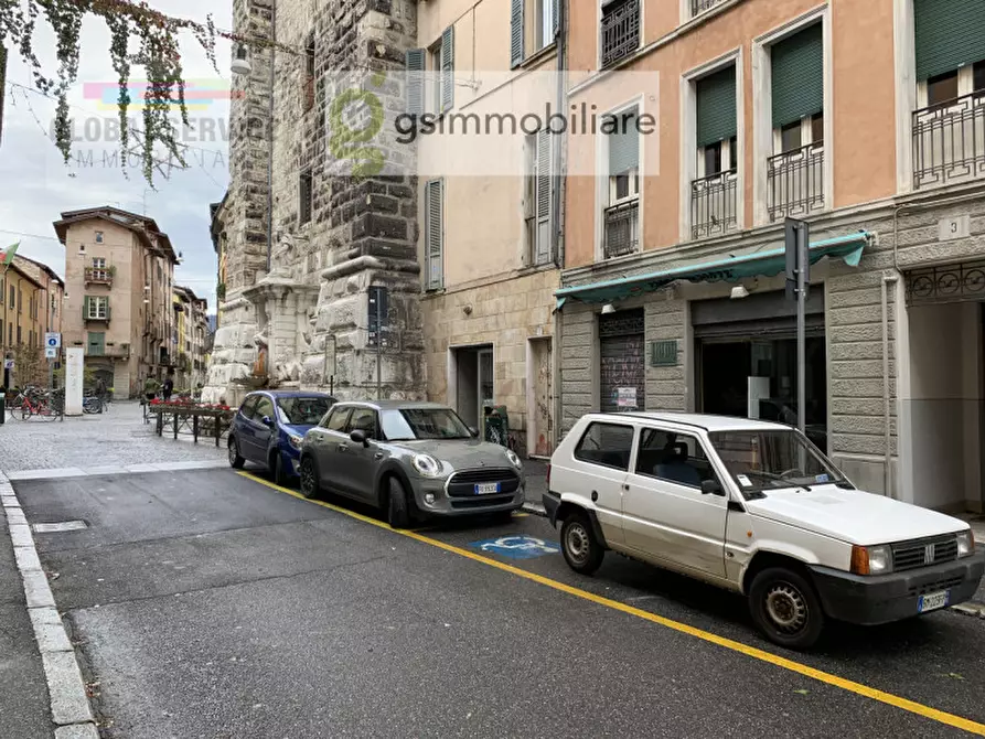Immagine 17 di Negozio in vendita  in via della Pace, 1B a Brescia
