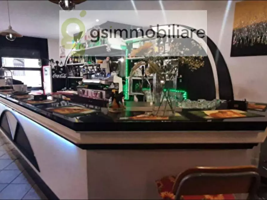 Immagine 29 di Negozio in vendita  in via della Pace, 1B a Brescia