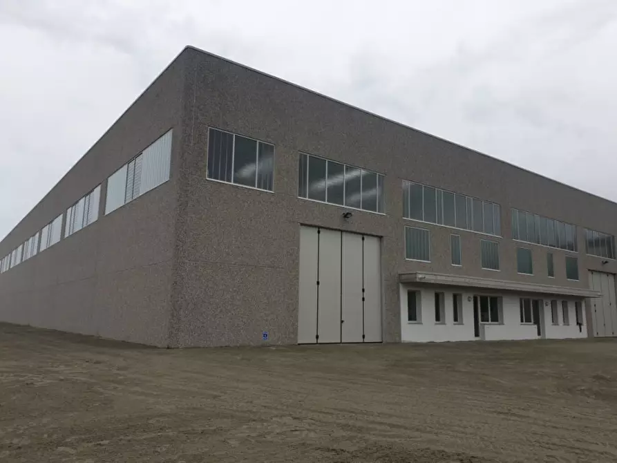 Immagine 1 di Capannone industriale in affitto  in Fascia d'oro a Montichiari