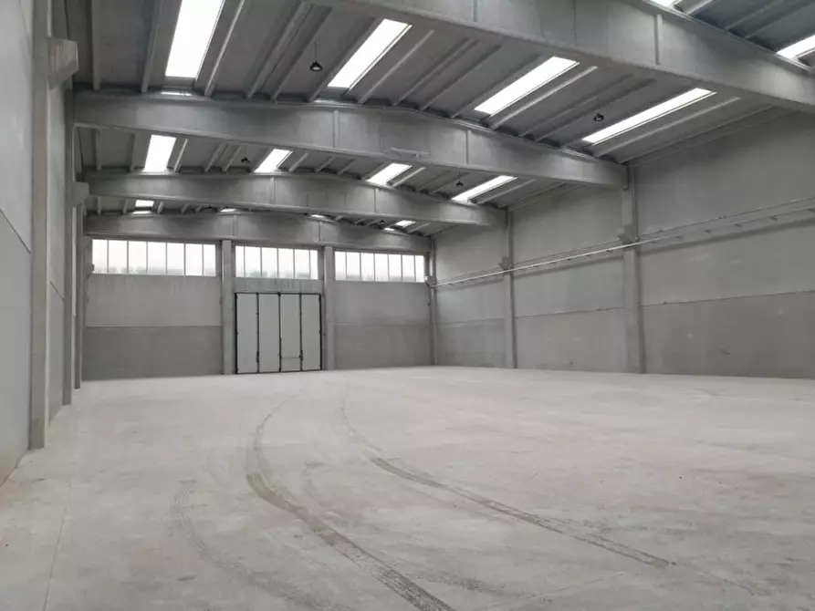 Immagine 5 di Capannone industriale in affitto  in Fascia d'oro a Montichiari