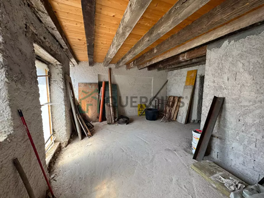 Immagine 4 di Rustico / casale in vendita  in Via Angelo Spada a Cazzano Di Tramigna