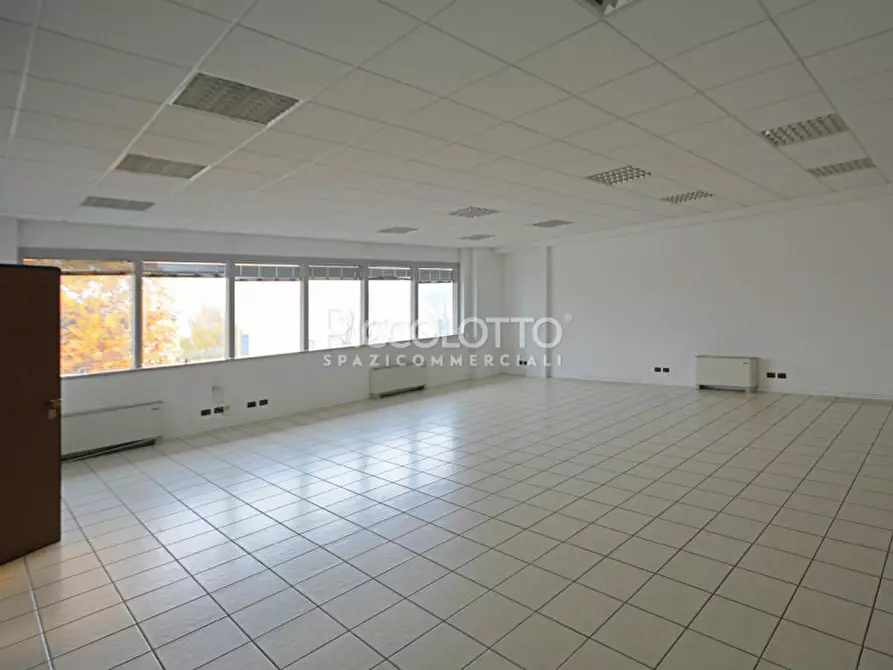 Immagine 7 di Ufficio in vendita  in via Castellana a Asolo
