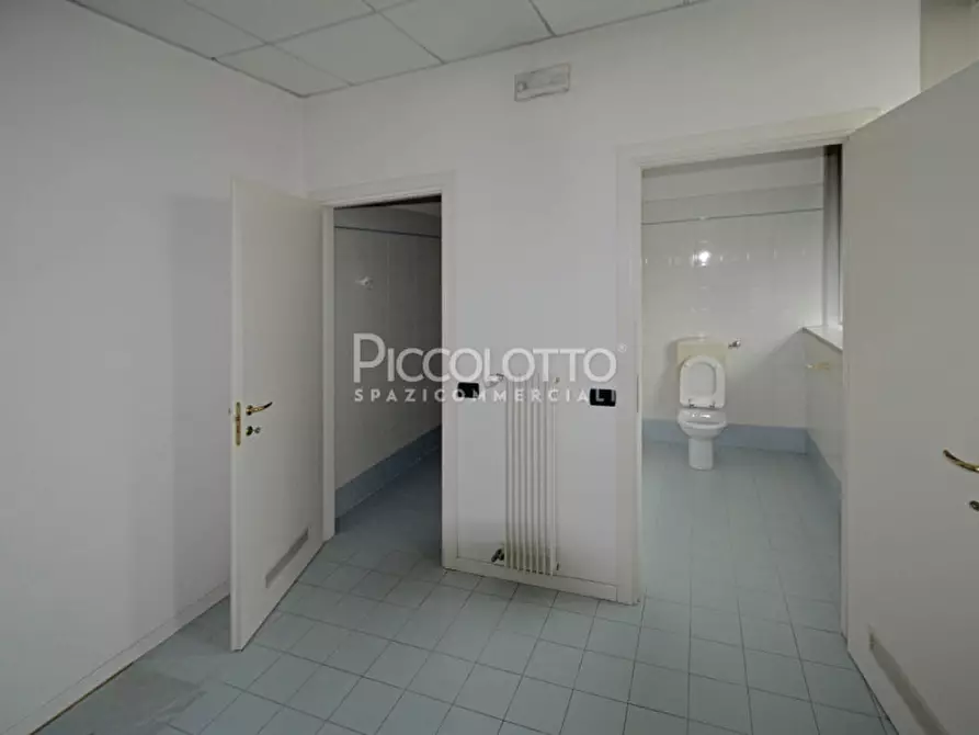 Immagine 8 di Ufficio in vendita  in via Castellana a Asolo