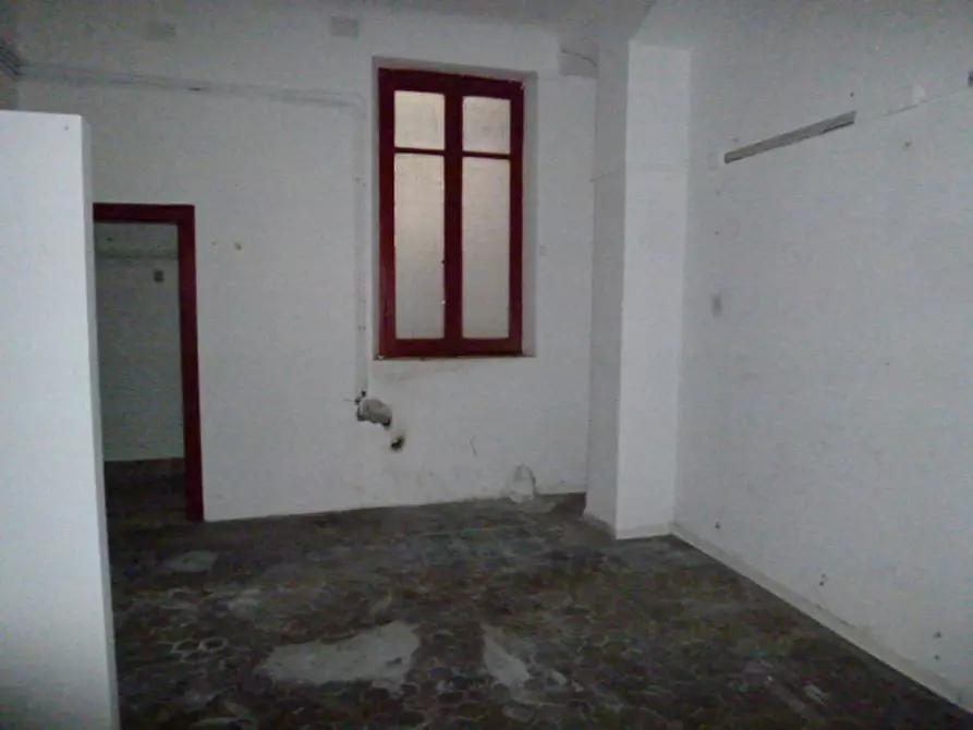 Immagine 2 di Negozio in vendita  a Senigallia
