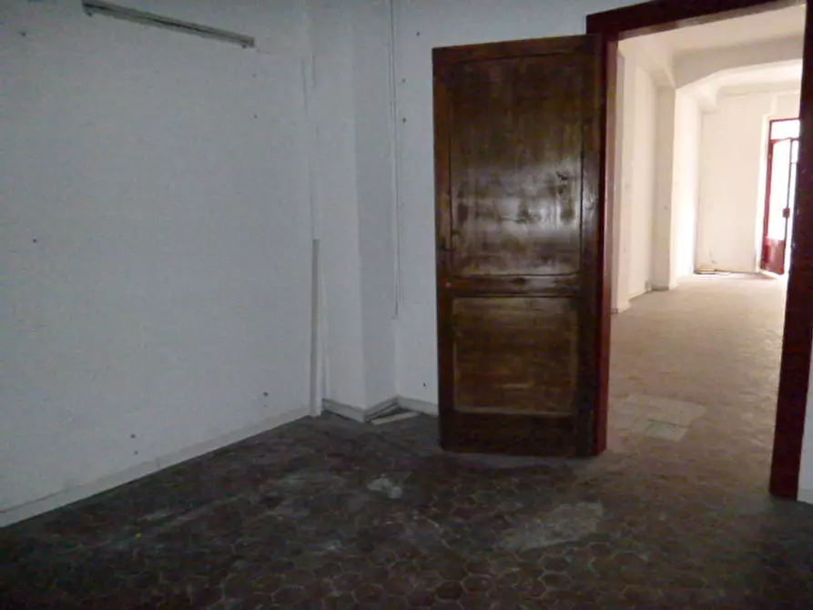 Immagine 4 di Negozio in vendita  a Senigallia