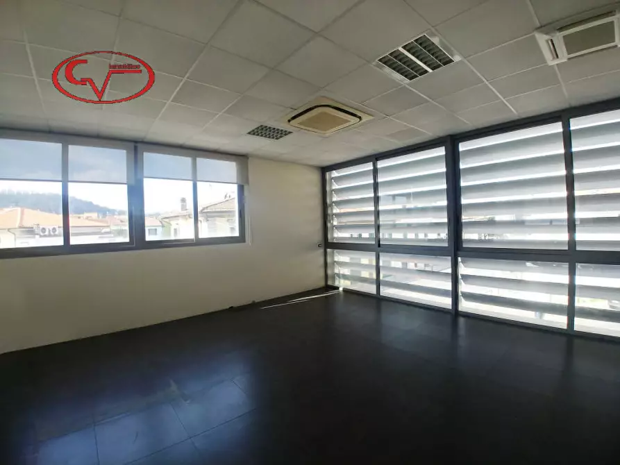 Immagine 1 di Ufficio in affitto  in piazza delle repubblica a Montevarchi