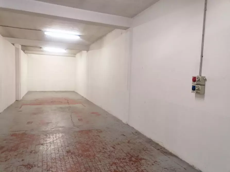 Immagine 1 di Magazzino in affitto  in Viale Europa a Rovato