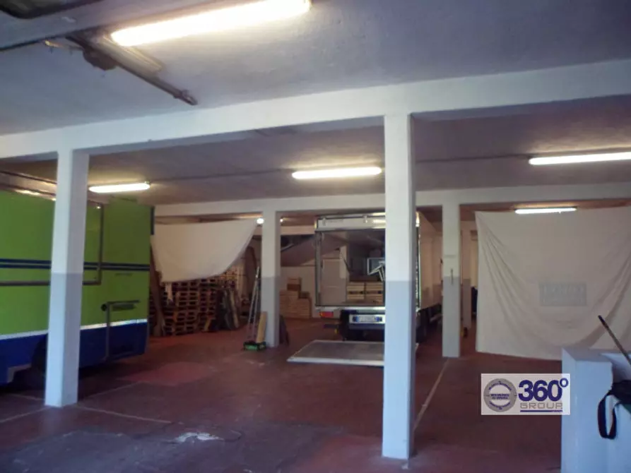 Immagine 2 di Magazzino in affitto  in Viale Europa a Rovato