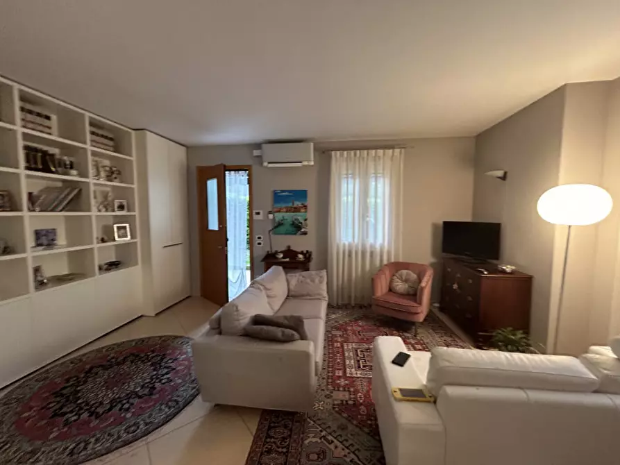 Immagine 4 di Casa bifamiliare in vendita  in Via Belvedere a Rovolon