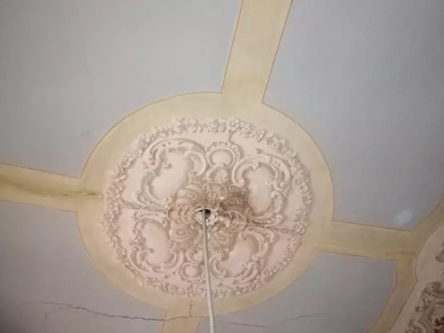 Immagine 3 di Palazzo in vendita  a Sassuolo