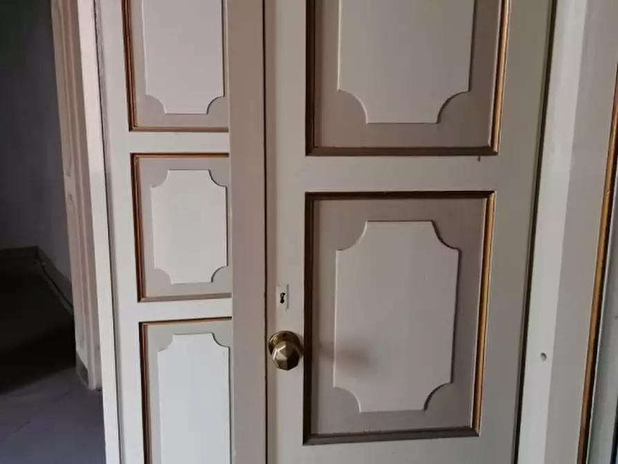 Immagine 6 di Palazzo in vendita  a Sassuolo