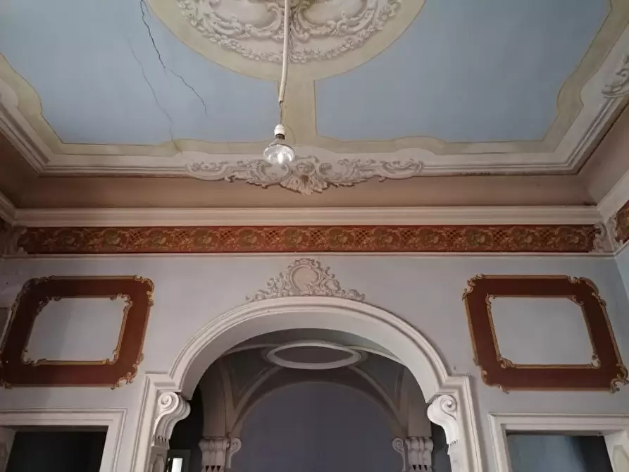 Immagine 8 di Palazzo in vendita  a Sassuolo